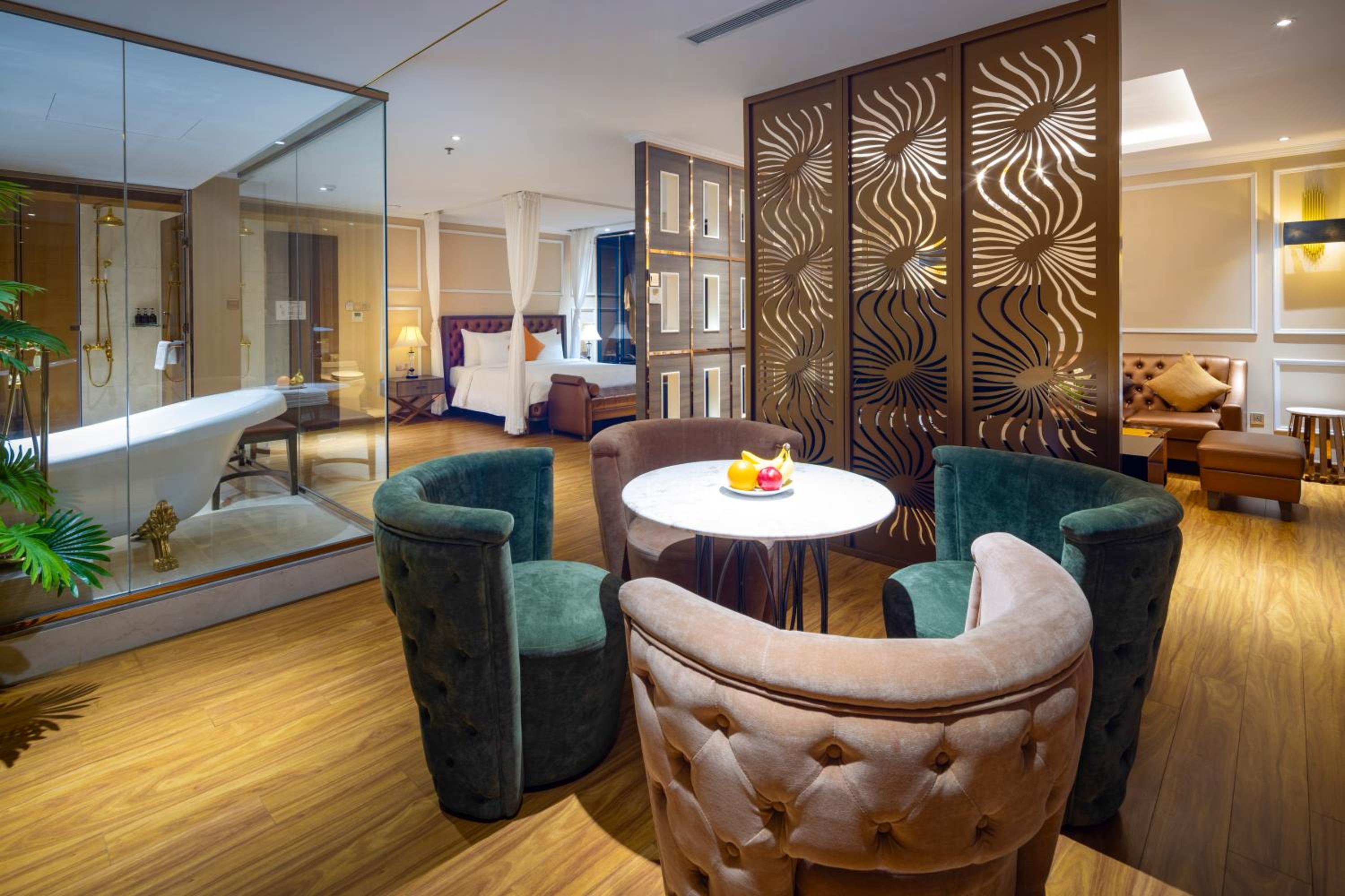 Winsuites Sai Gon Hotel 51