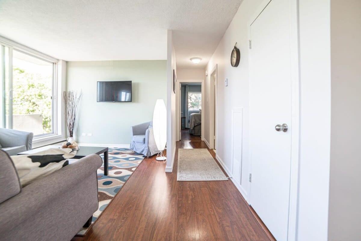 New Listing Outdoor Patio Beautiful 2BDR Suite Parking Coffee Wifi