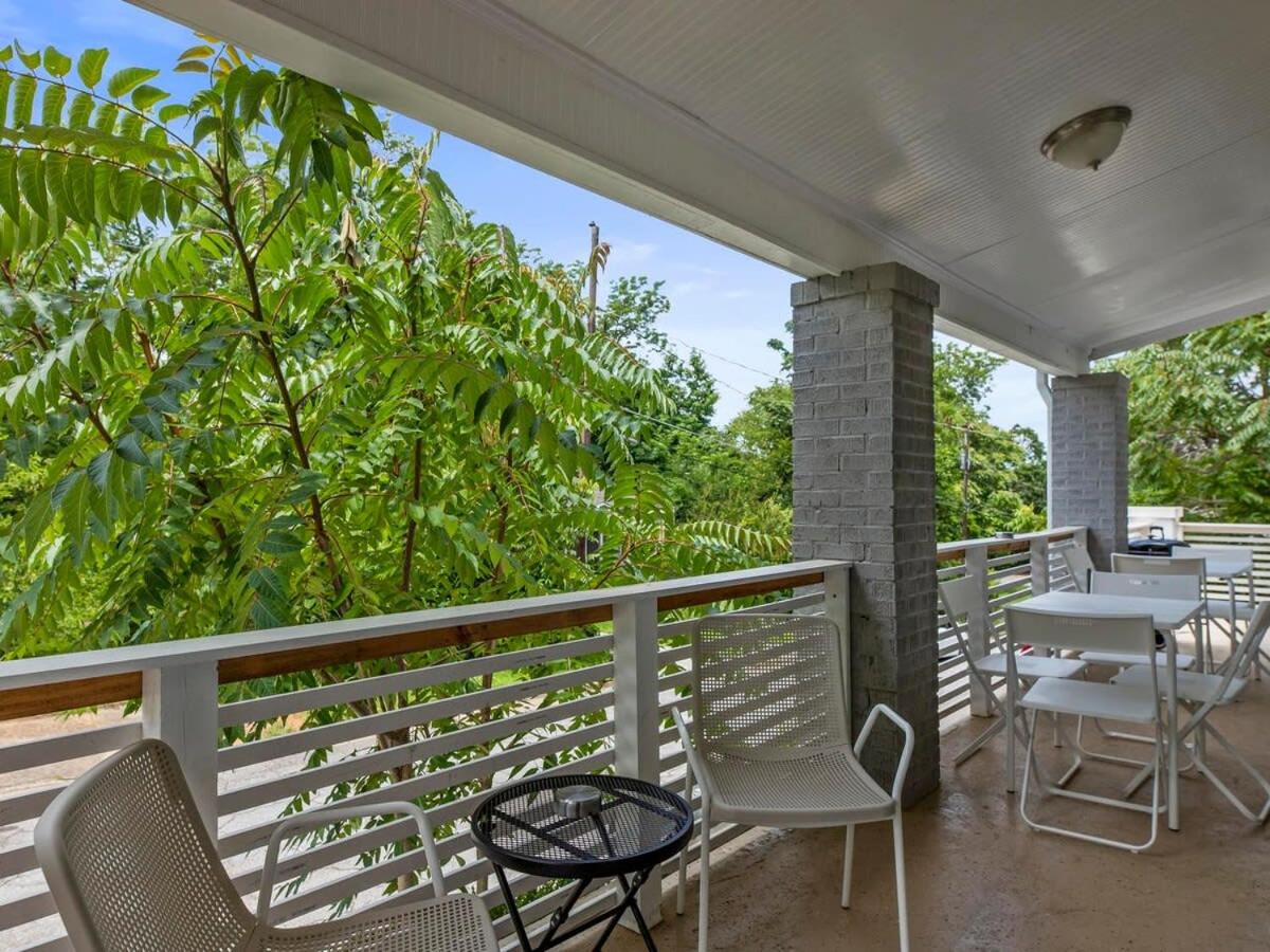 7-Bedrooms Spacious House near Downtown w Parking view 2
