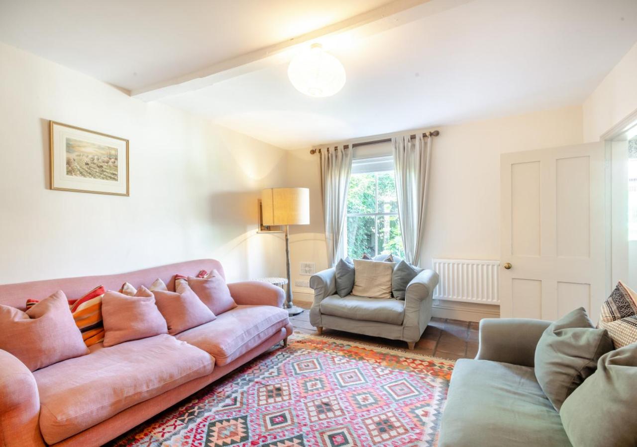 3 Bed in Blakeney oc-2068