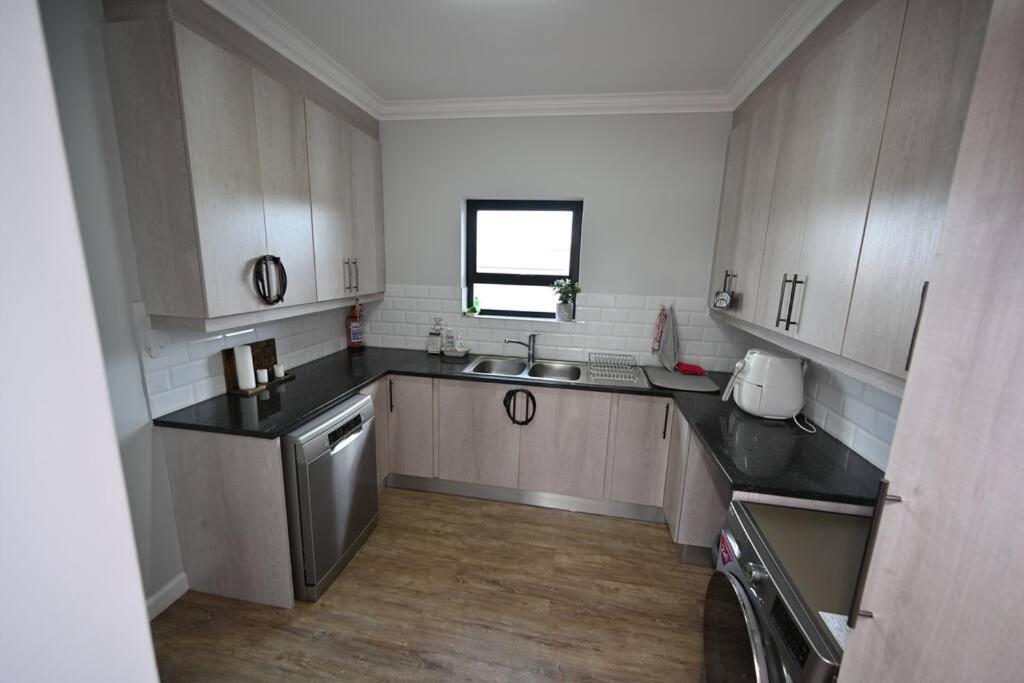 Fully Equiped Home Perfect for Family/Golf Holiday view 4