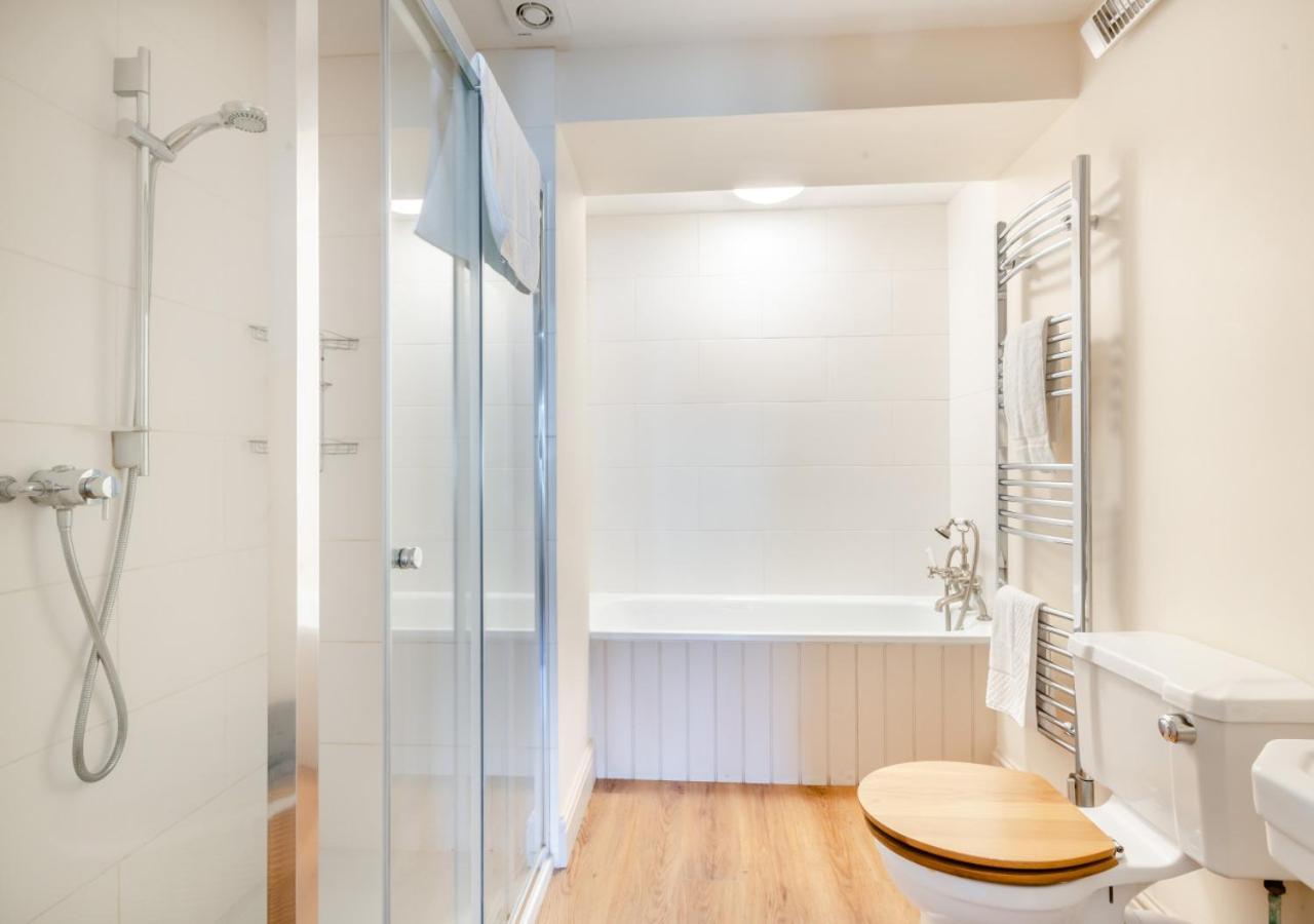 3 Bed in Blakeney oc-2068