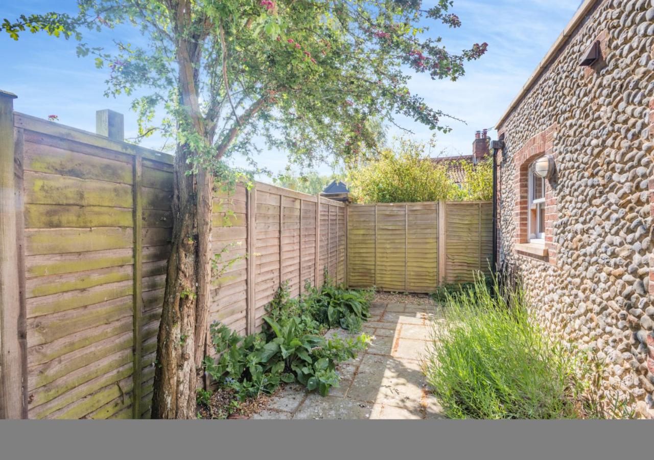 3 Bed in Blakeney oc-2068