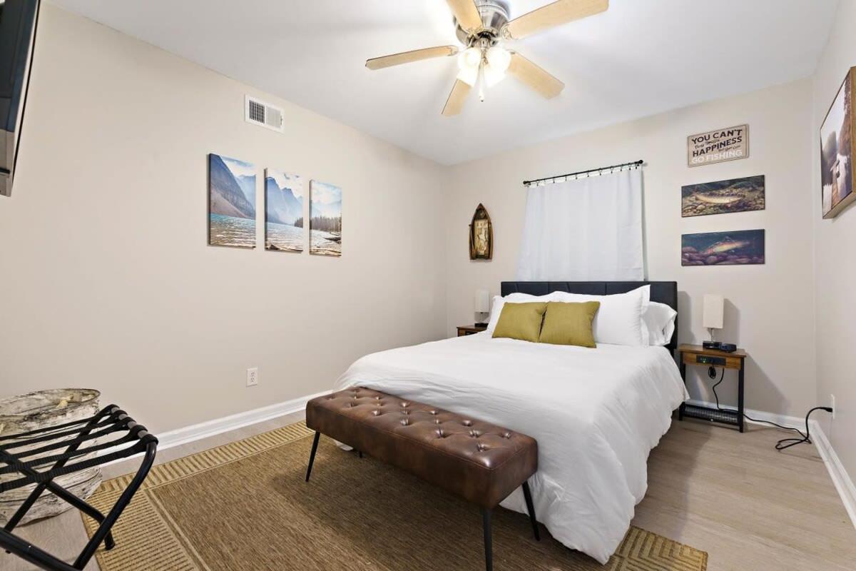 The Ranch 4-Bedrooms Large Yard & Patio view 2