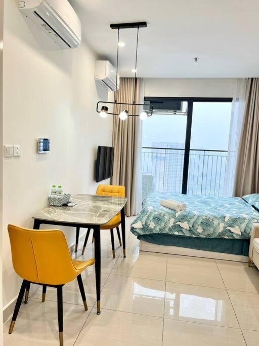 Vinhomes Smartcity- Căn hộ dich vụ - Zhomestay 2511