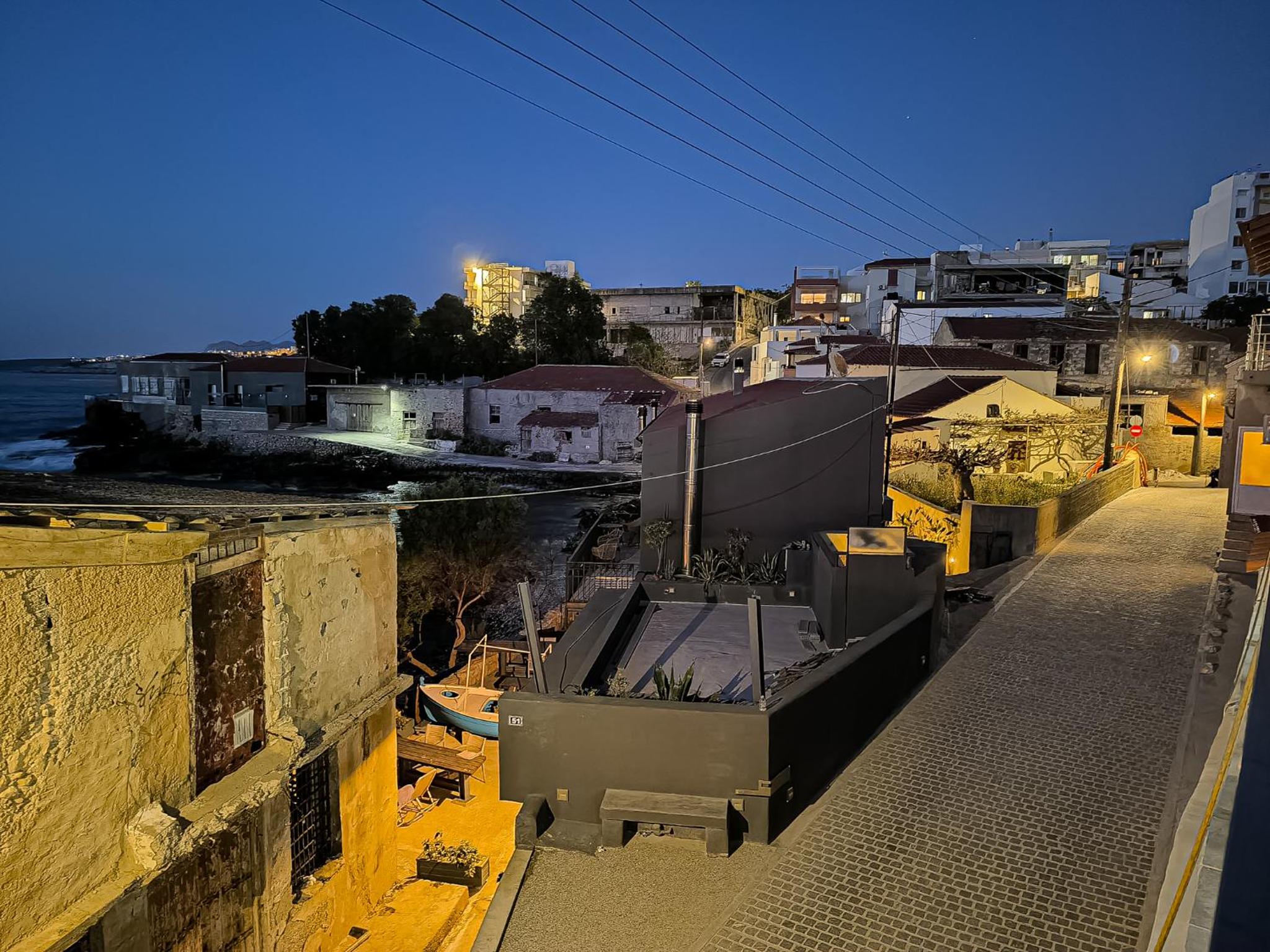 Charming Old Tannery House with Spacious Veranda and Stunning Sea View!