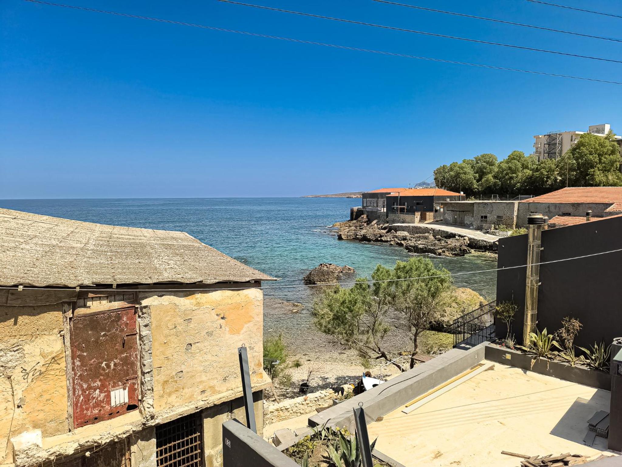 Charming Old Tannery House with Spacious Veranda and Stunning Sea View!