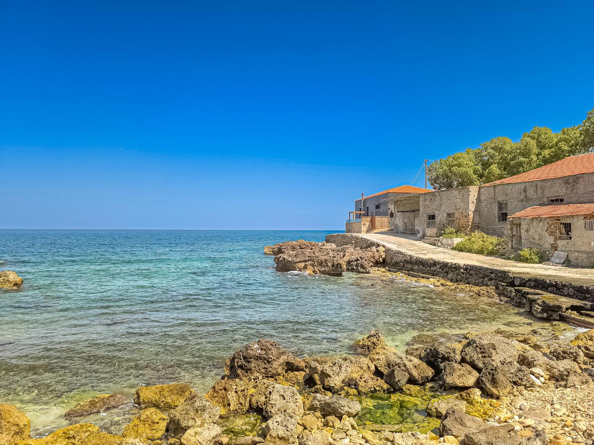 Charming Old Tannery House with Spacious Veranda and Stunning Sea View!