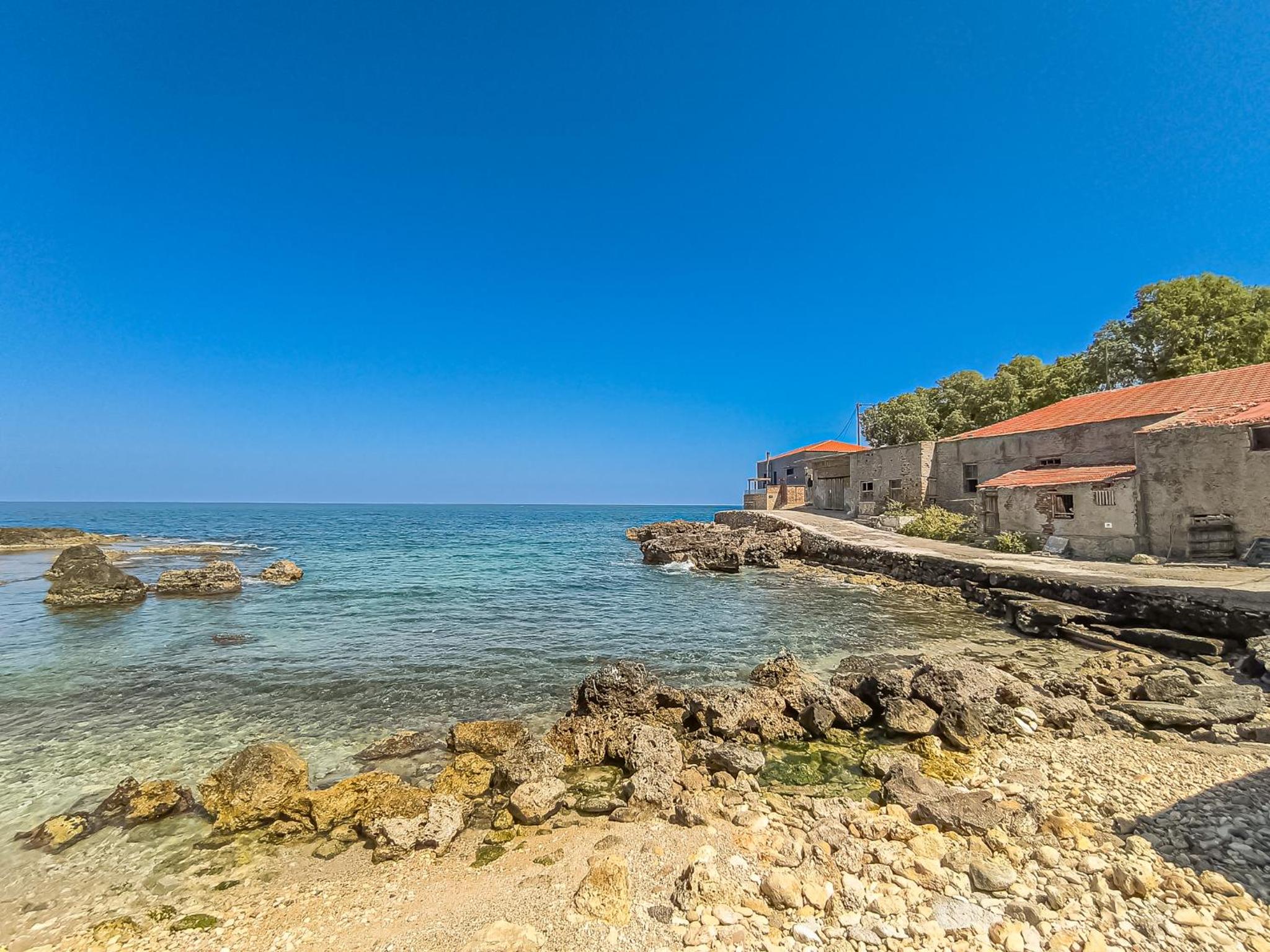 Charming Old Tannery House with Spacious Veranda and Stunning Sea View!