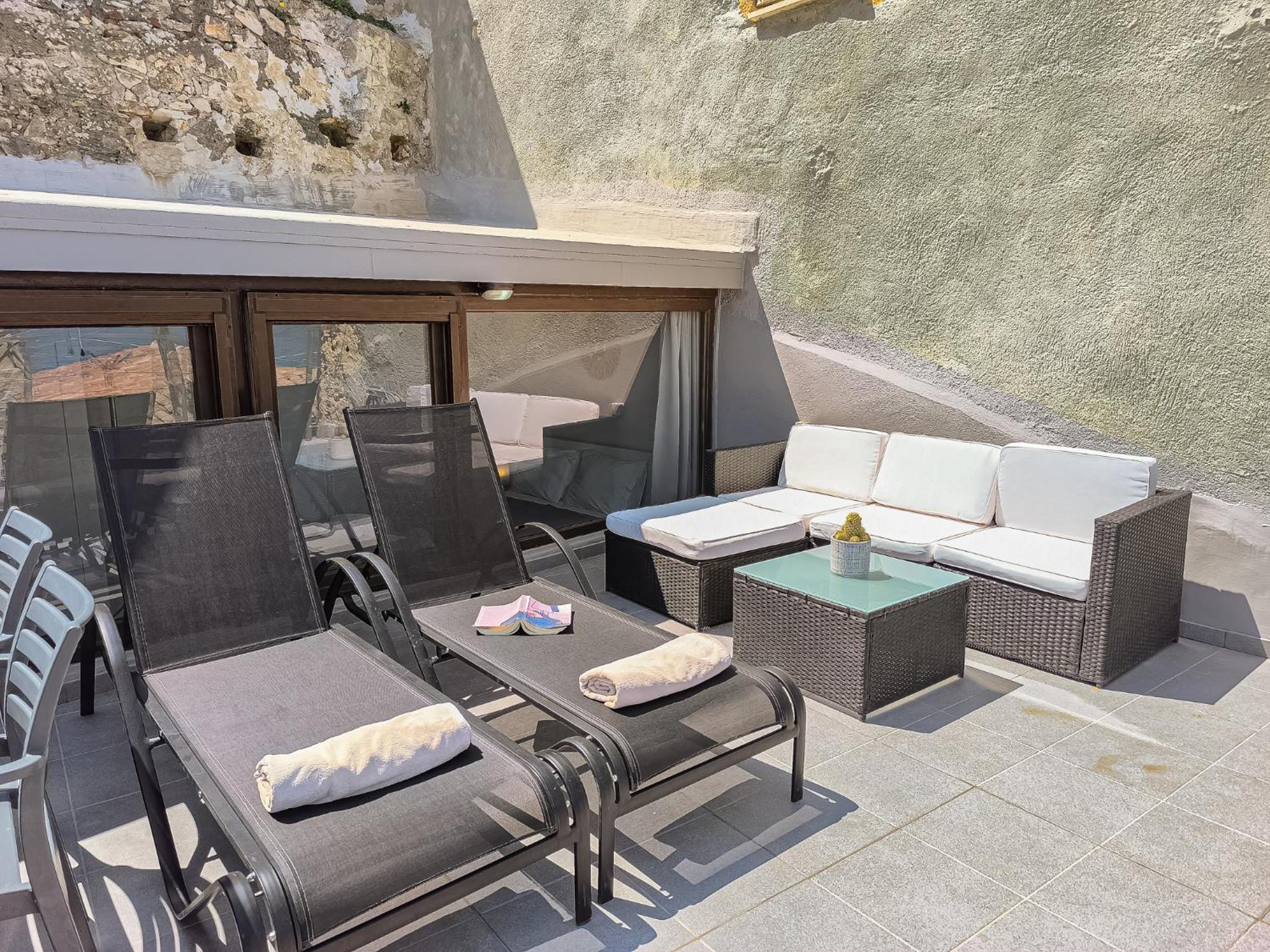 Charming Old Tannery House with Spacious Veranda and Stunning Sea View!