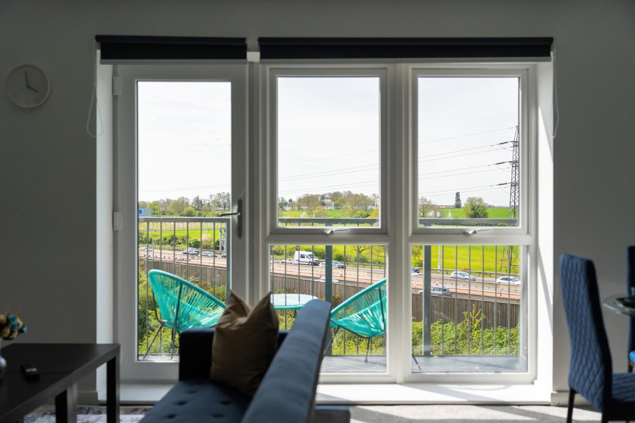 Modern Luton Apartments with Parking, Next to Park view 5