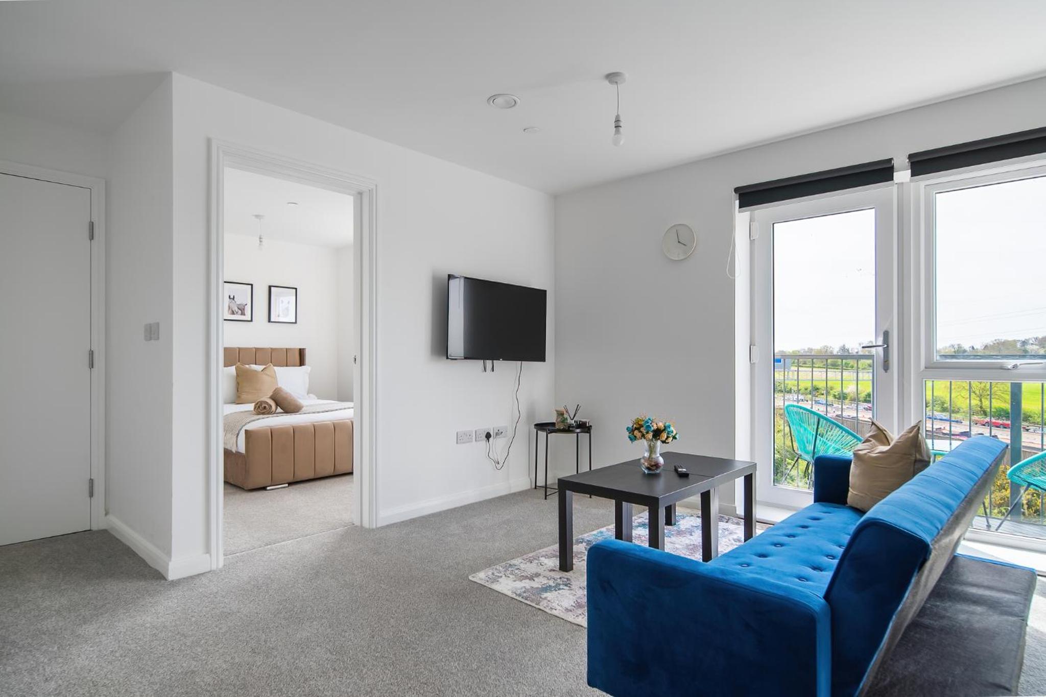 Modern Luton Apartments with Parking, Next to Park view 2