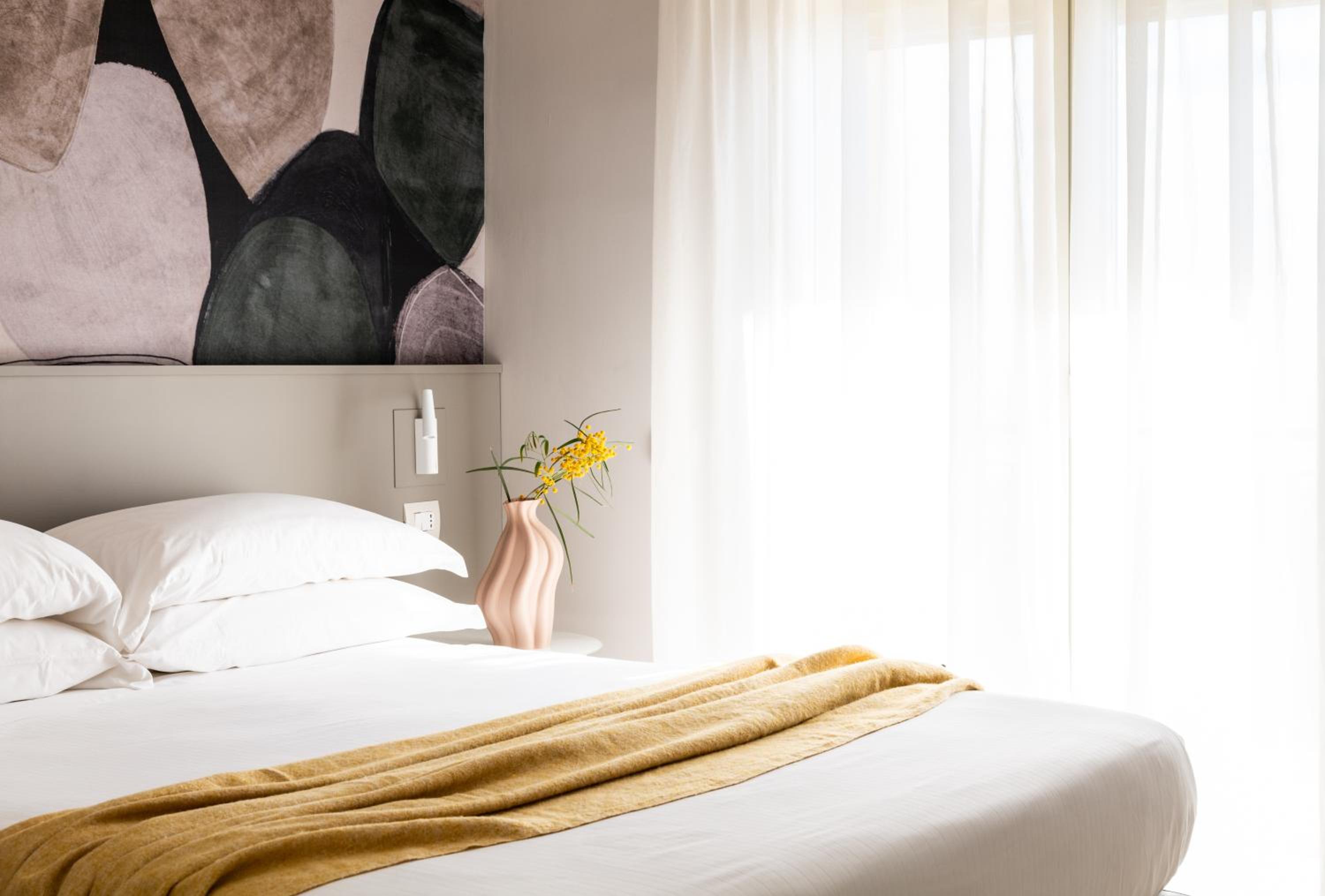 Luna Minoica Suites and Apartments