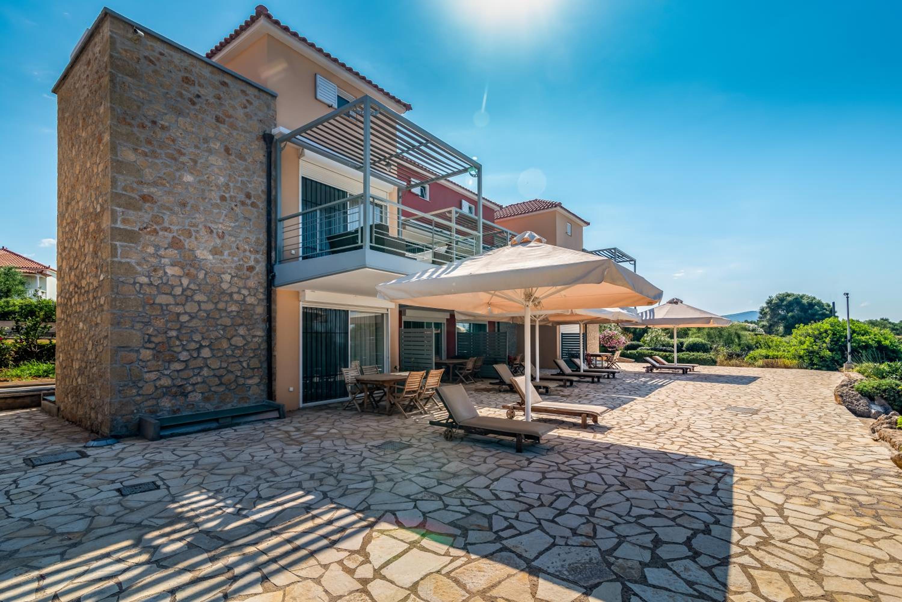 Dialiskari Villas