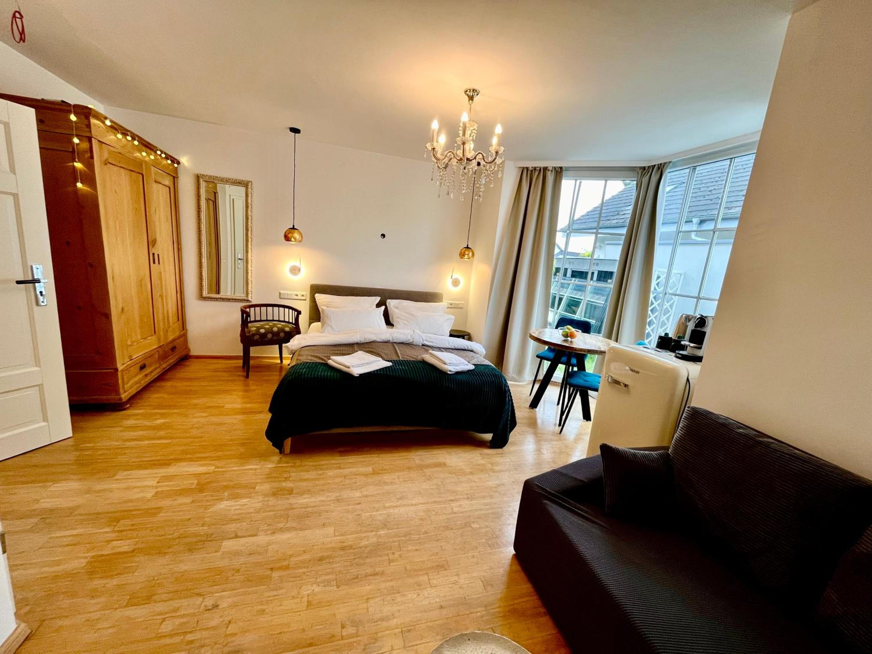 VILLA ORCHARD Frankfurt - Trade Fair Airport
