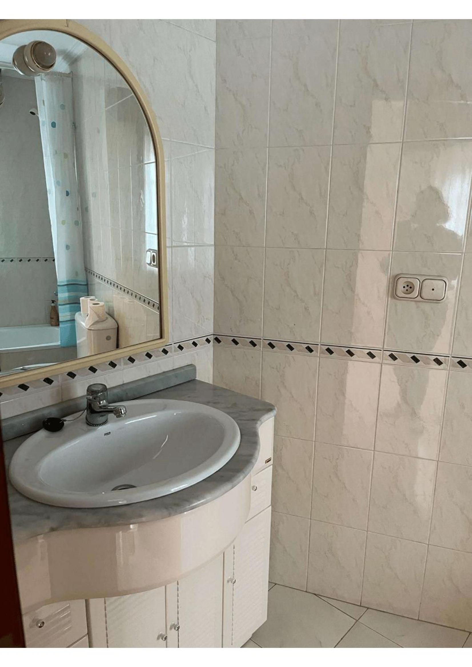 Apartamentos Deza- Playa Silgar