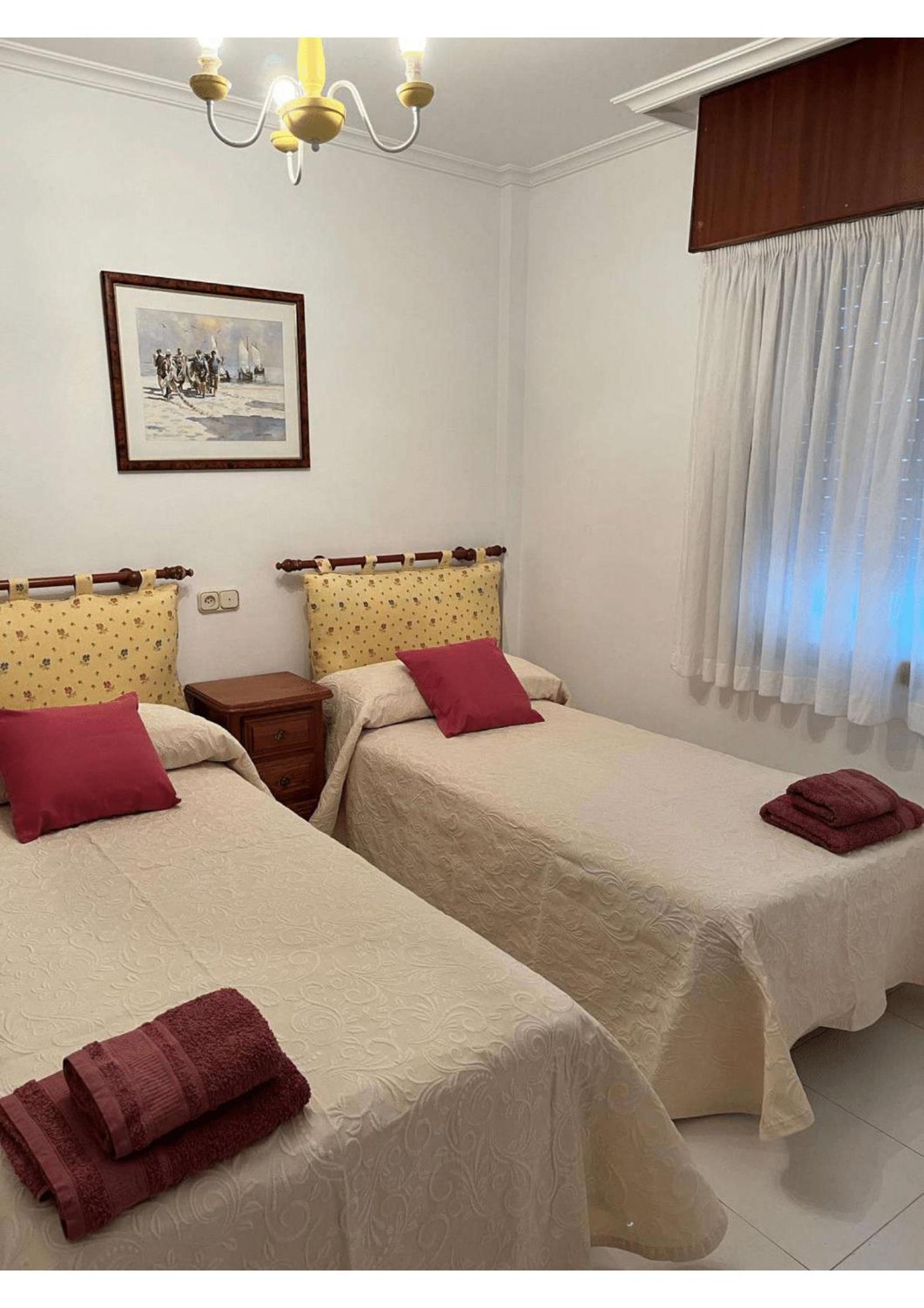 Apartamentos Deza- Playa Silgar