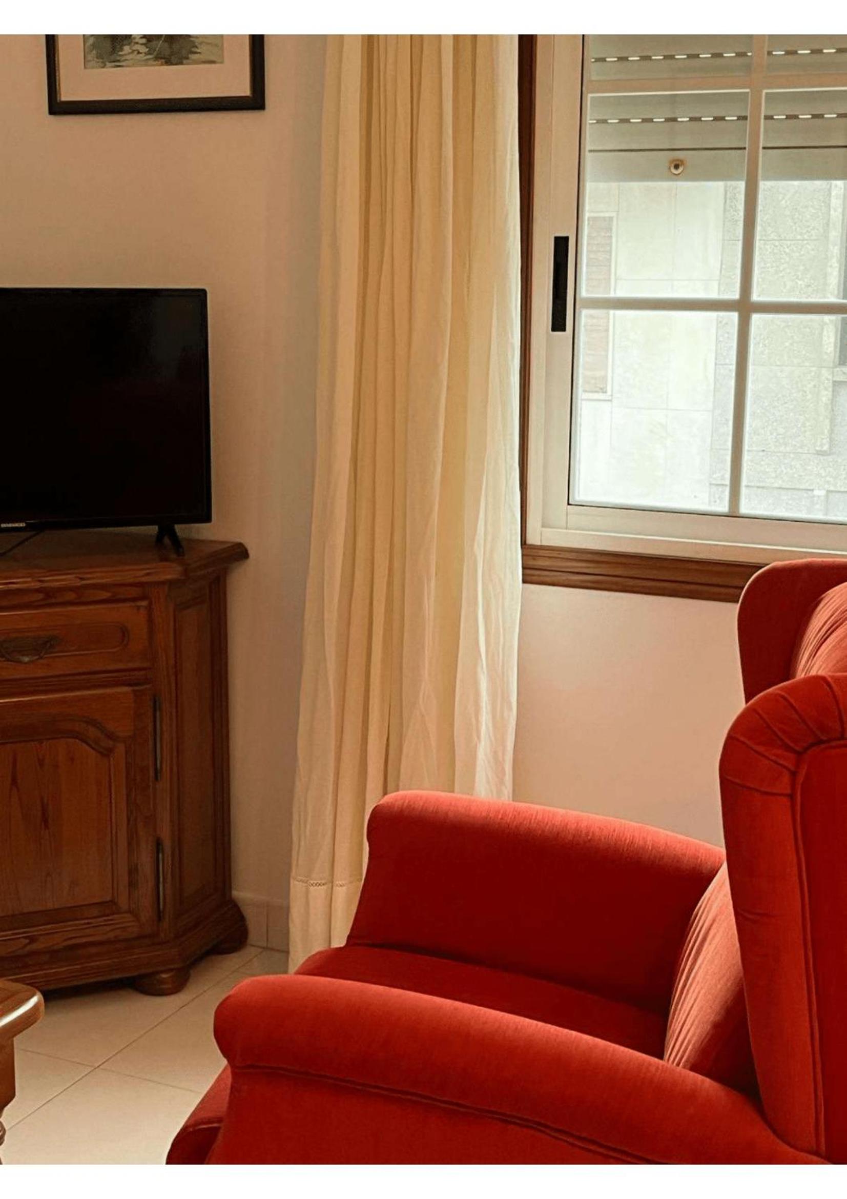 Apartamentos Deza- Playa Silgar
