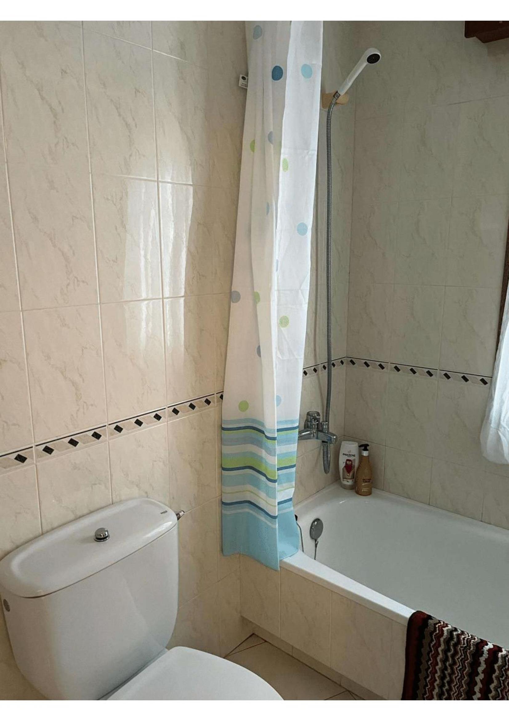 Apartamentos Deza- Playa Silgar