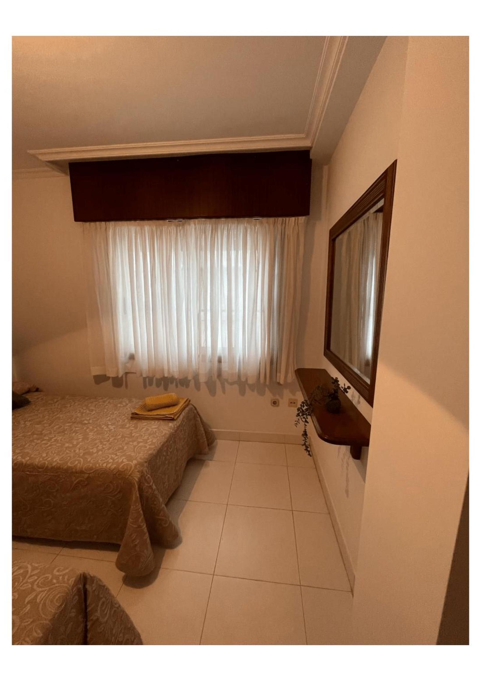 Apartamentos Deza- Playa Silgar