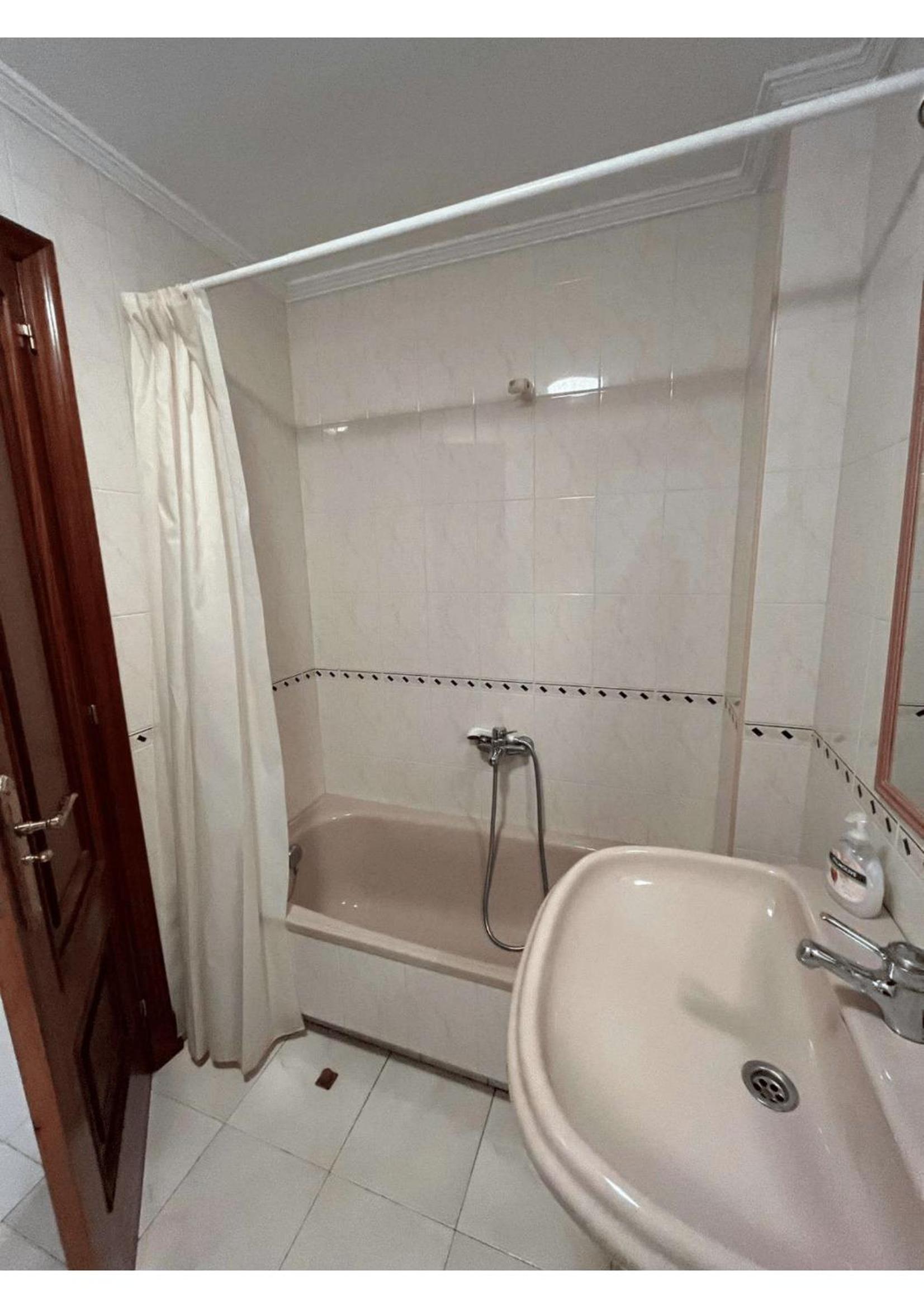 Apartamentos Deza- Playa Silgar