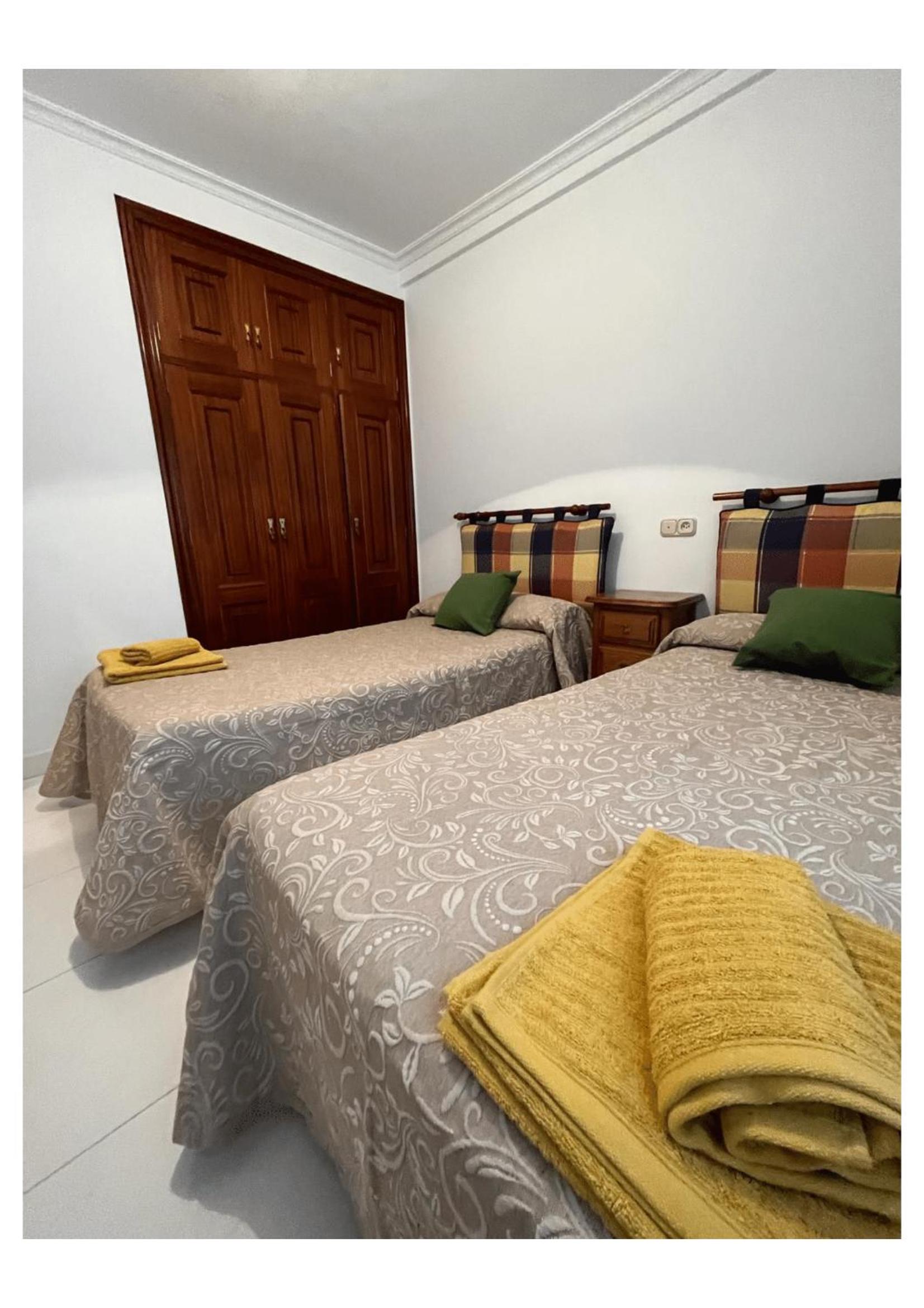 Apartamentos Deza- Playa Silgar