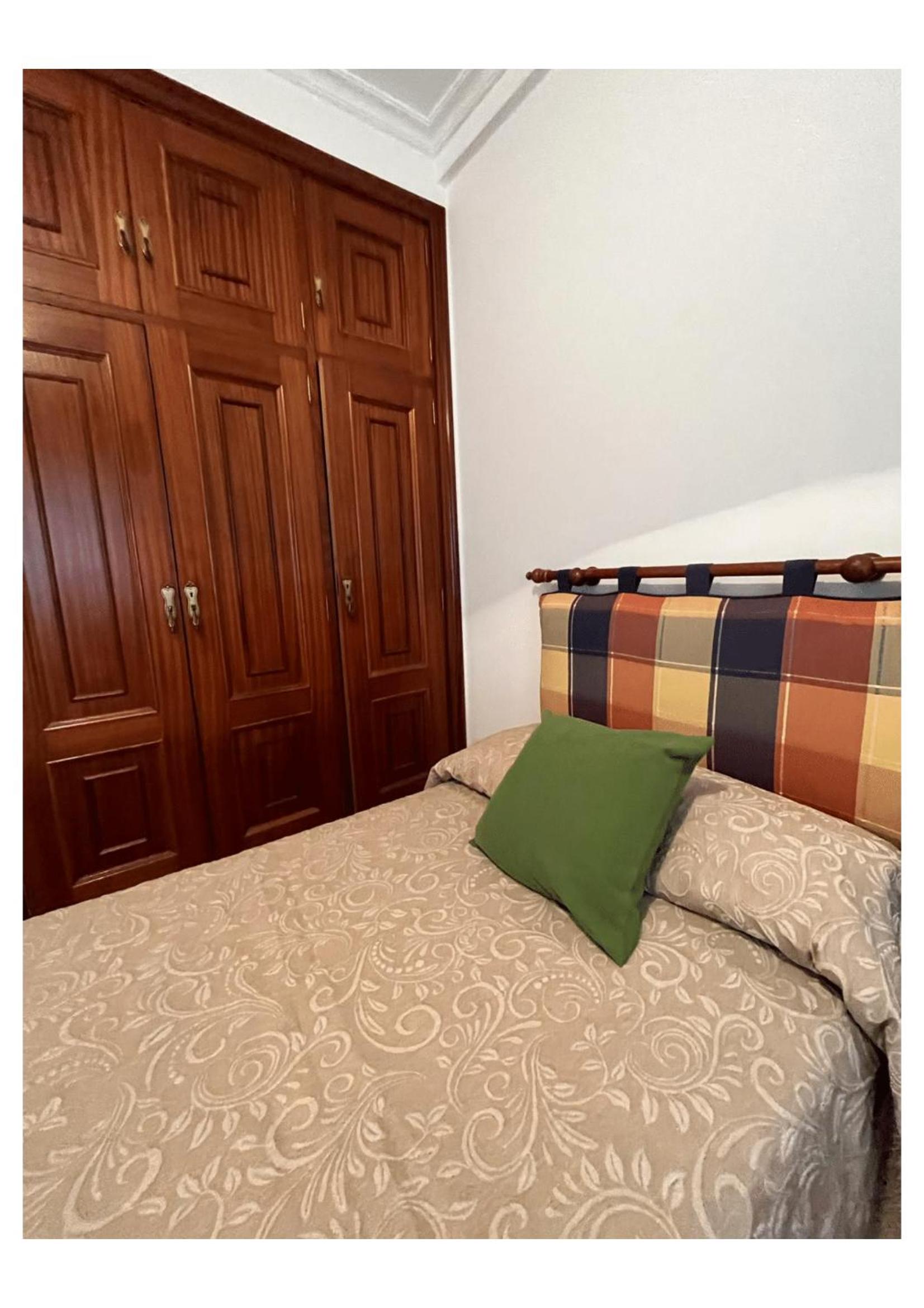 Apartamentos Deza- Playa Silgar