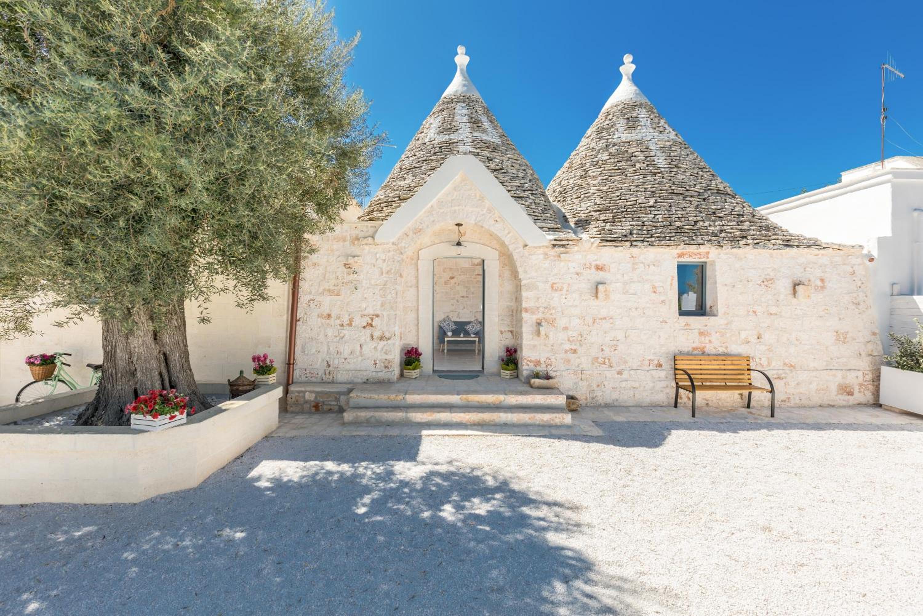 Trulli Ulivo di Puglia by BarbarHouse