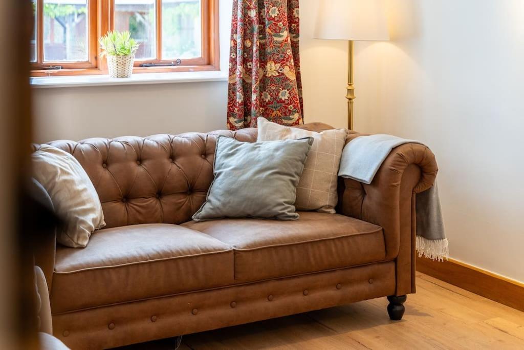 The Granary self-catering cottage on a working farm