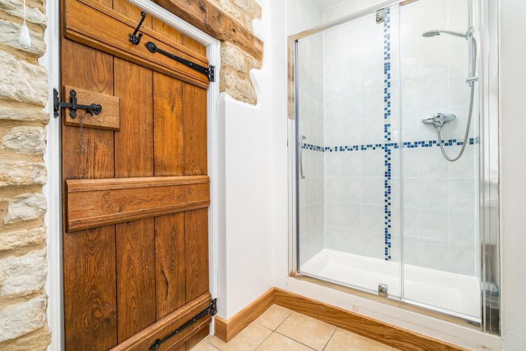 The Granary self-catering cottage on a working farm