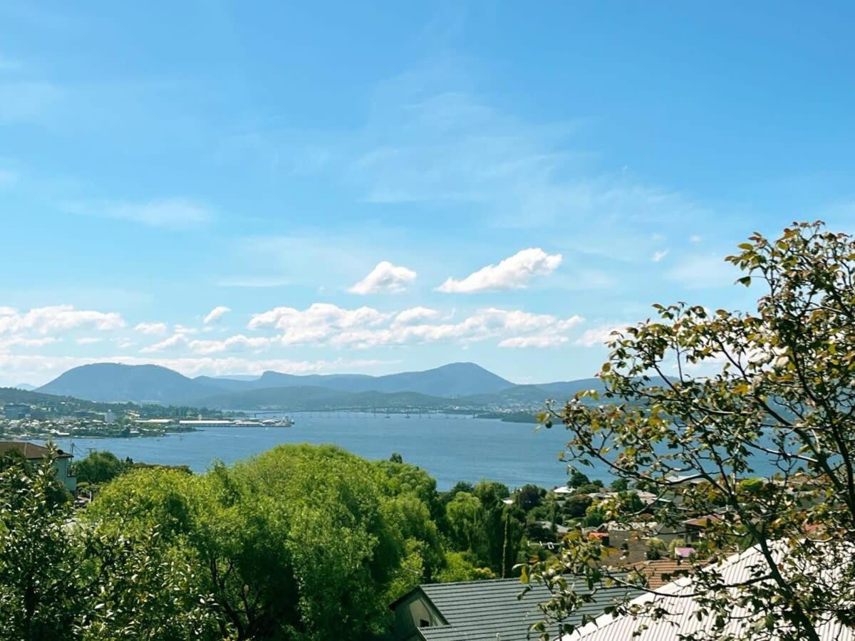Riveting House with Incredible water-view at SandyBay