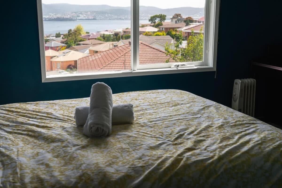 Riveting House with Incredible water-view at SandyBay