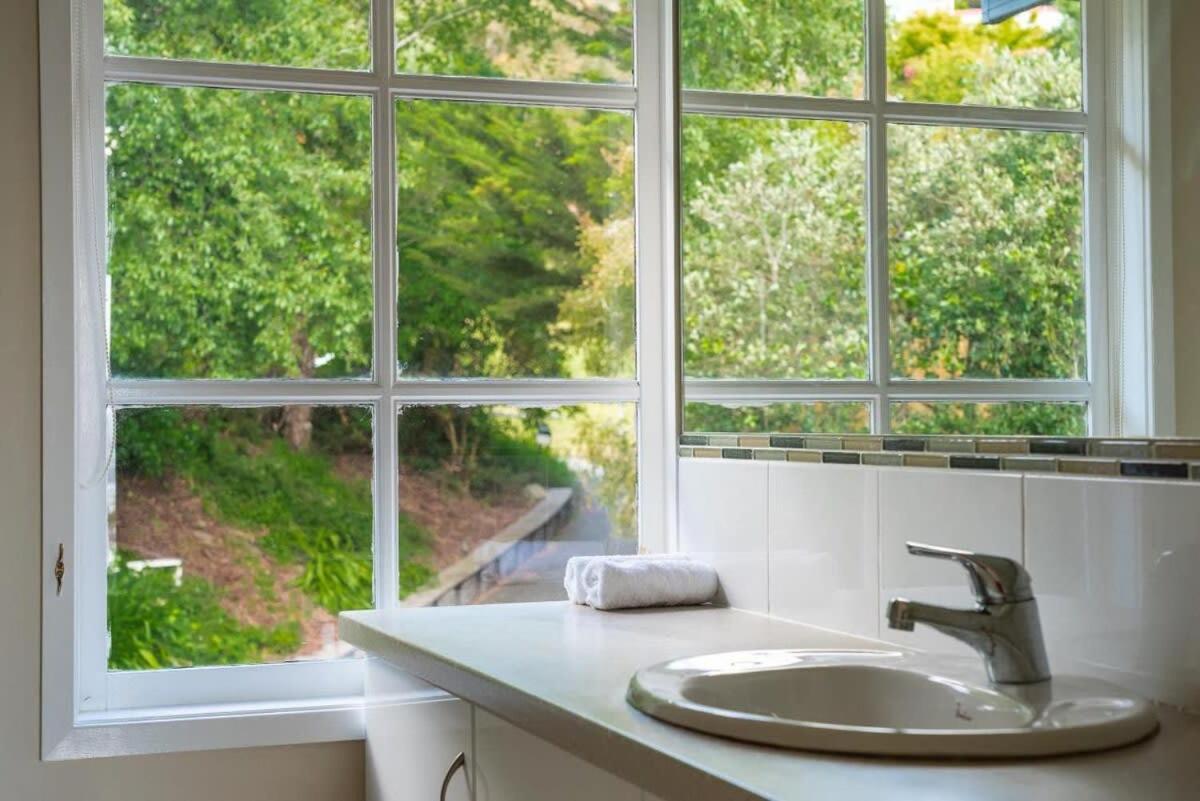 Riveting House with Incredible water-view at SandyBay