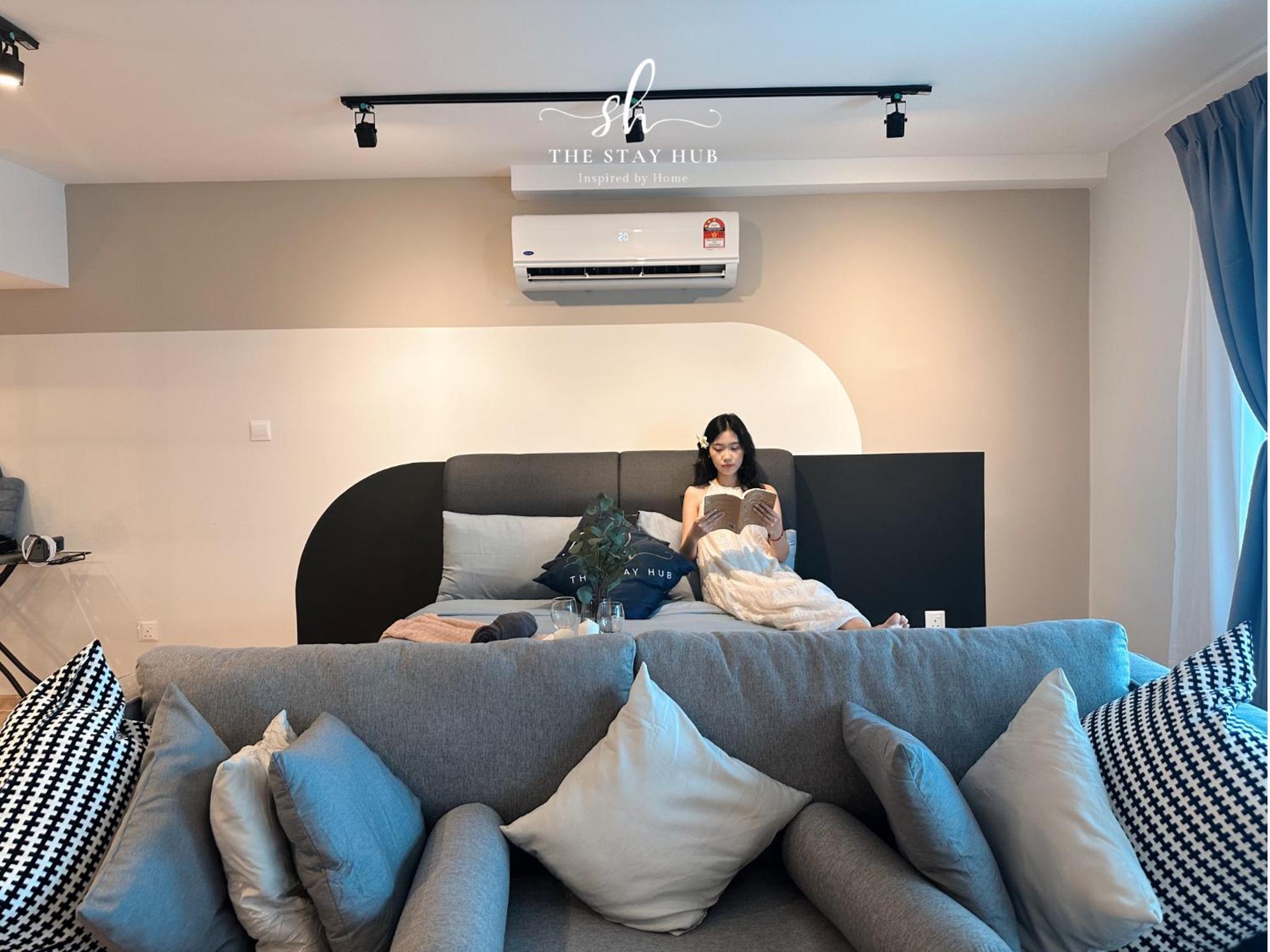 Arte Cheras Luxury Suites - Near TBS & MRT - Easy Access to TRX, Stadium -Bukit Jalil, KLCC- Free 1Parking