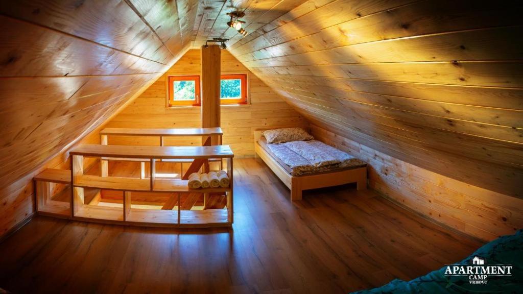 Wooden Chalet - Homestead Vrhovc
