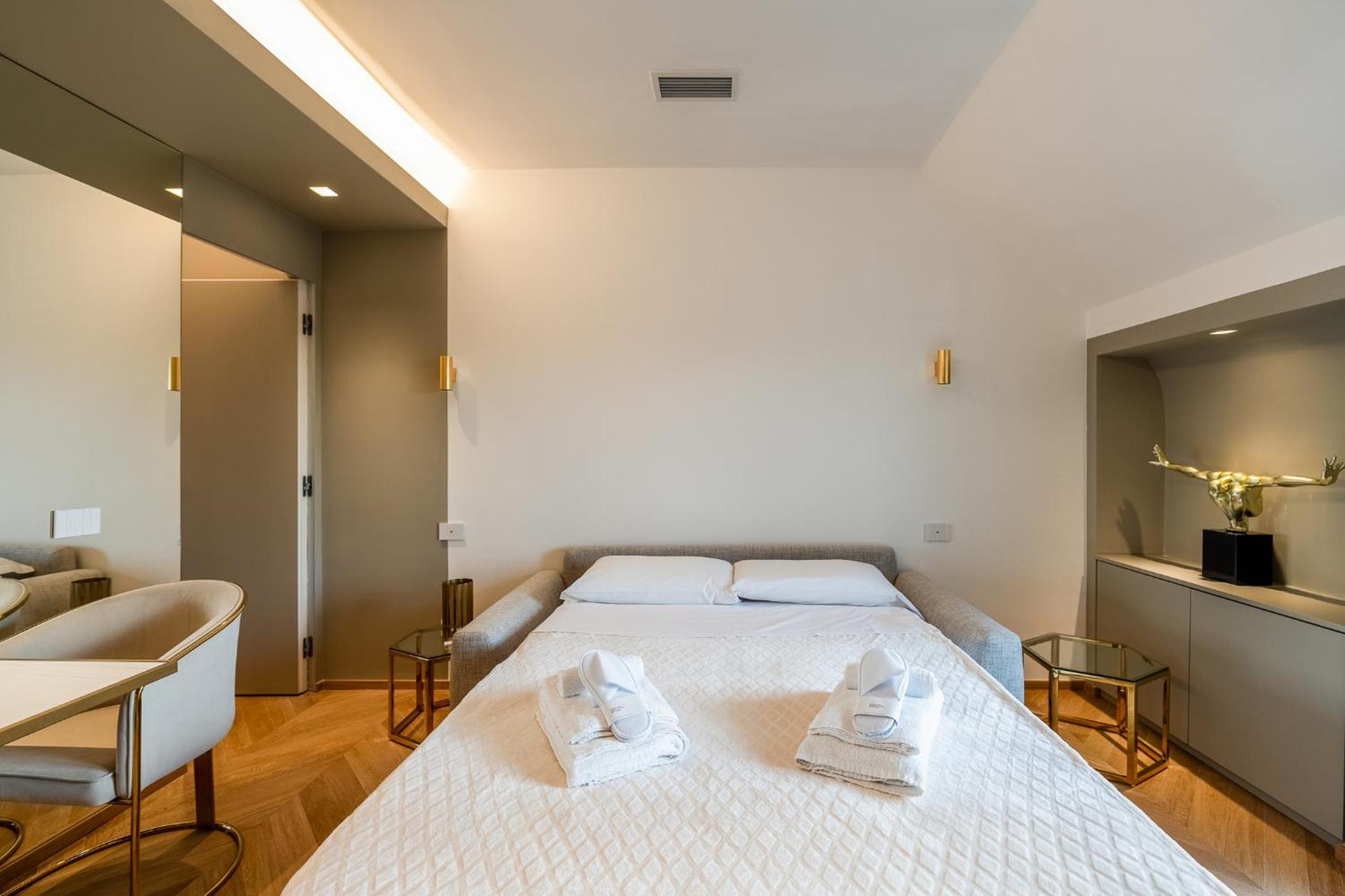 Luxury Skyview Suite - Citylife Apartment - MiCo