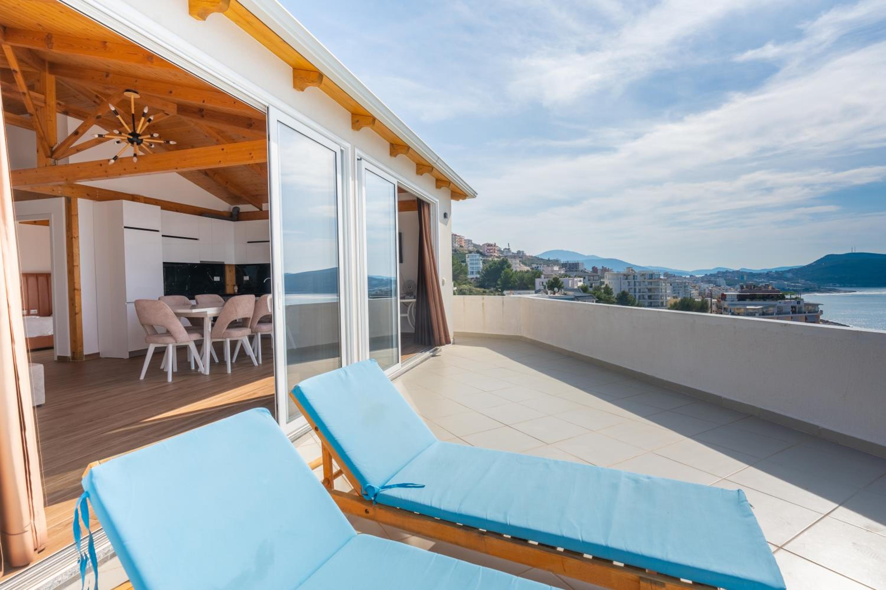 Deluxe wooden villa