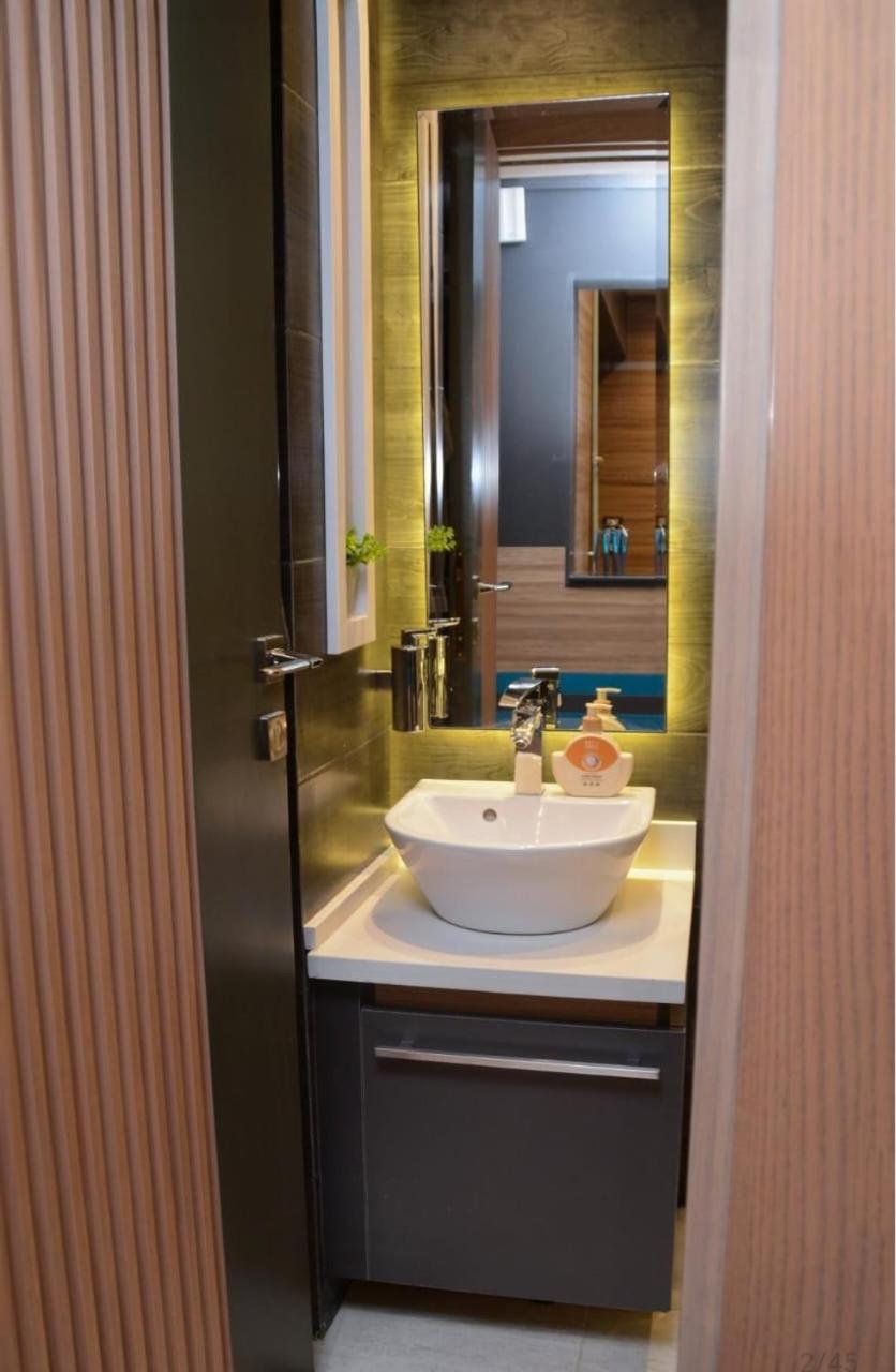 Luxury partial Nile view Maadi Cairo apartment