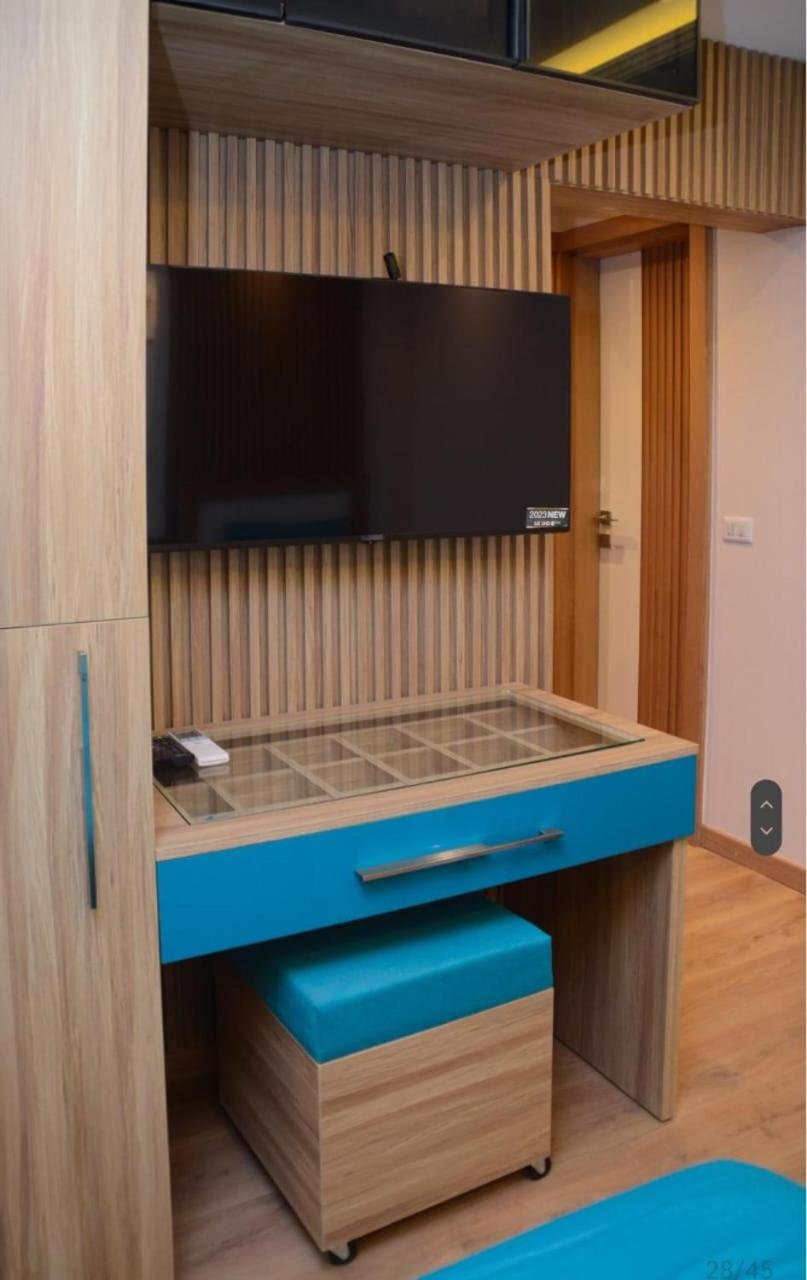 Luxury partial Nile view Maadi Cairo apartment