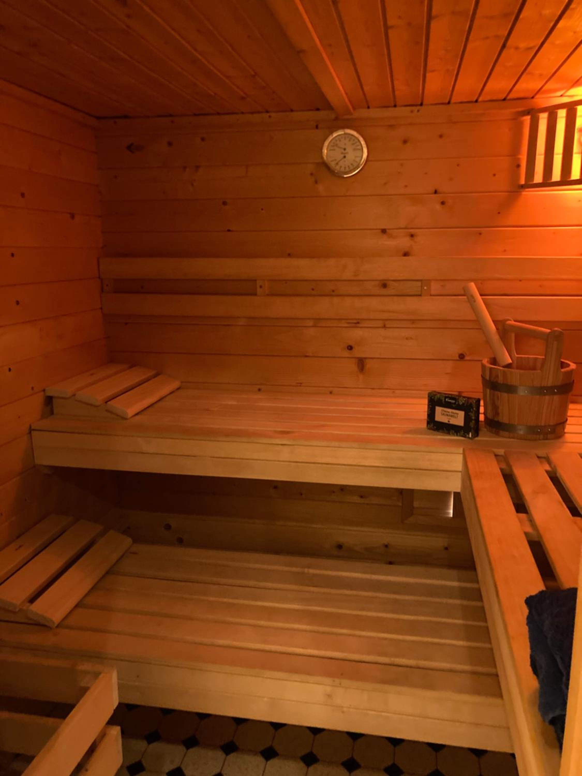 Ferienhaus mit Sauna, Wintergarten und Terrasse im schönen Hochtaunus