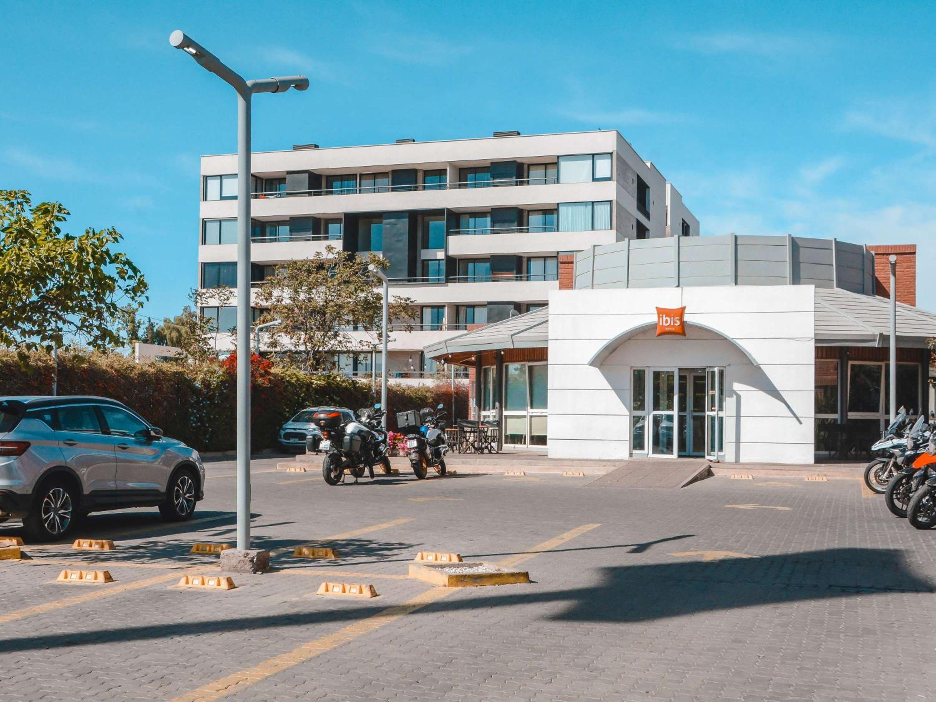 Hotel ibis Mendoza - Image 1