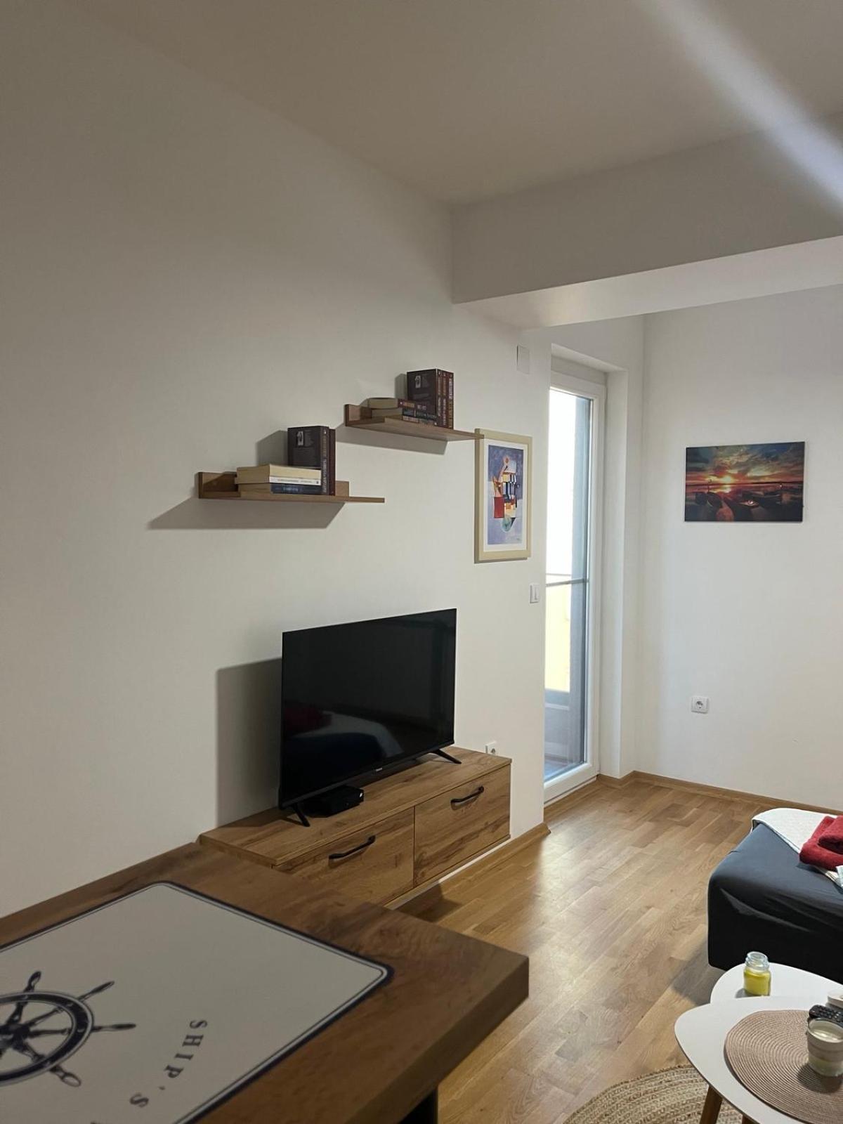 Golden Lux Apartments