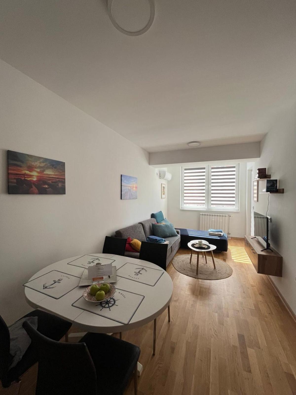 Golden Lux Apartments