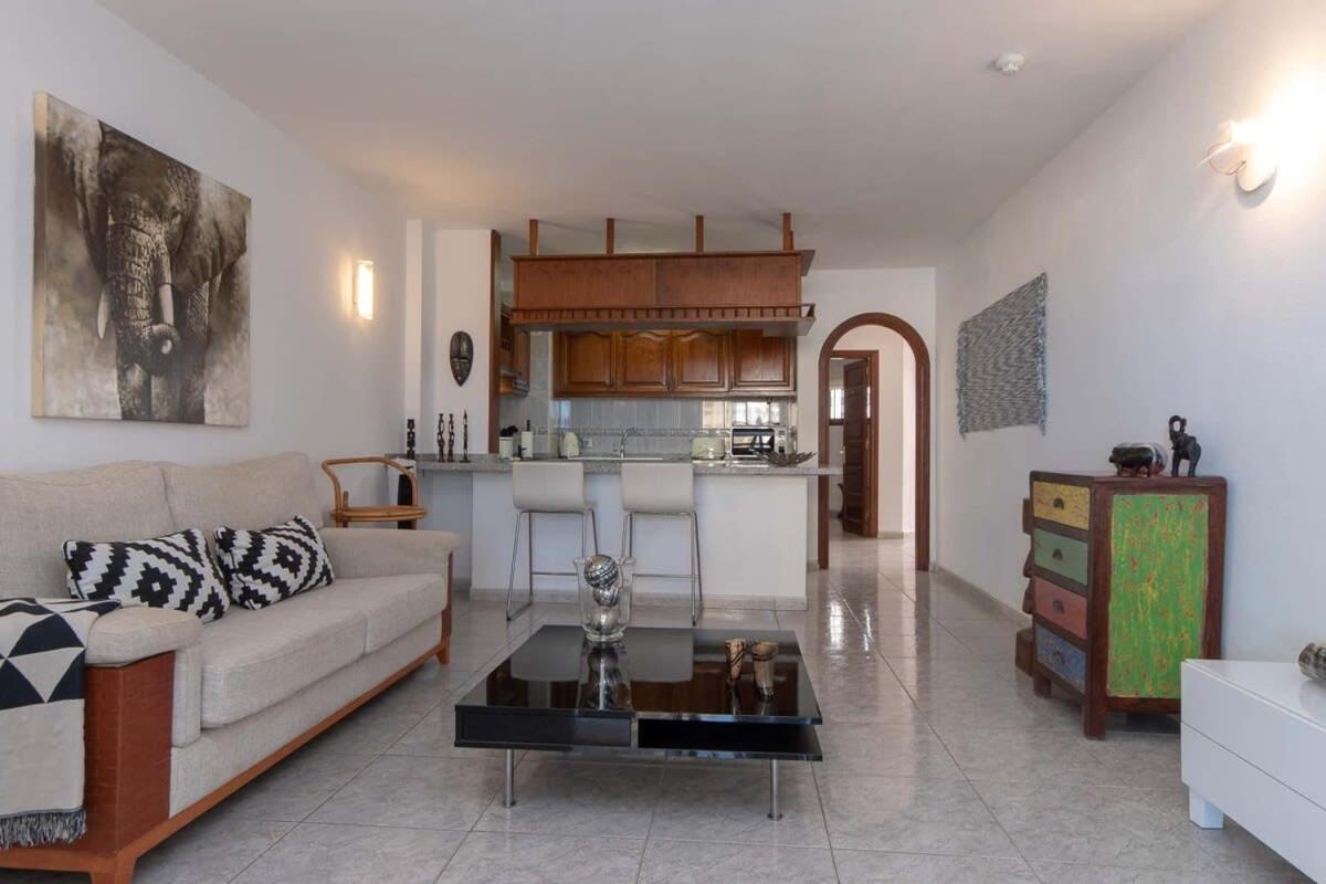 Paloma Beach 10 - One Bed with sea view and wifi internet view 5