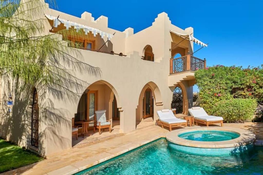 Beautiful villa at Four Seasons