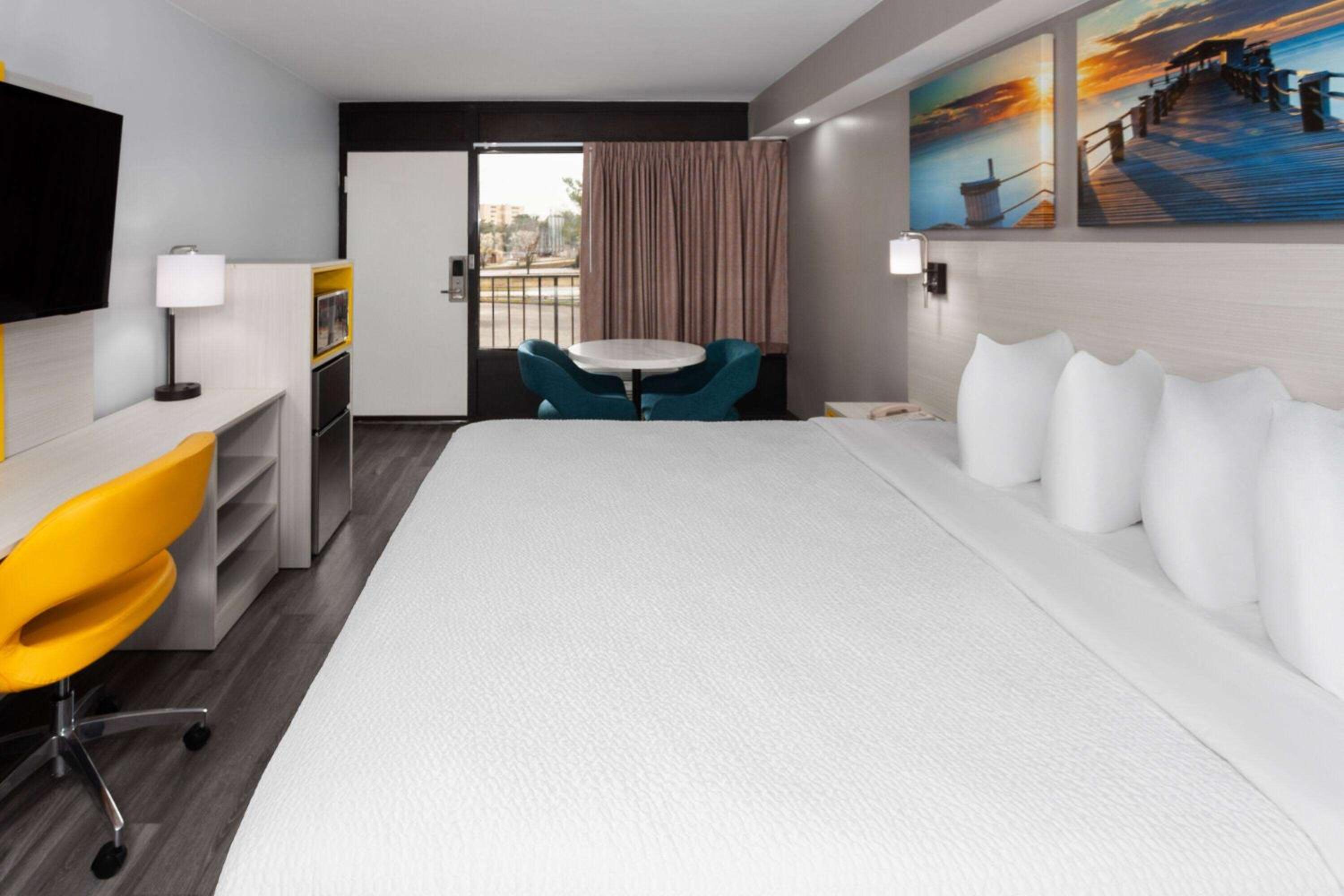 Days-Inn by Wyndham Baltimore Northwest - Property Image 10