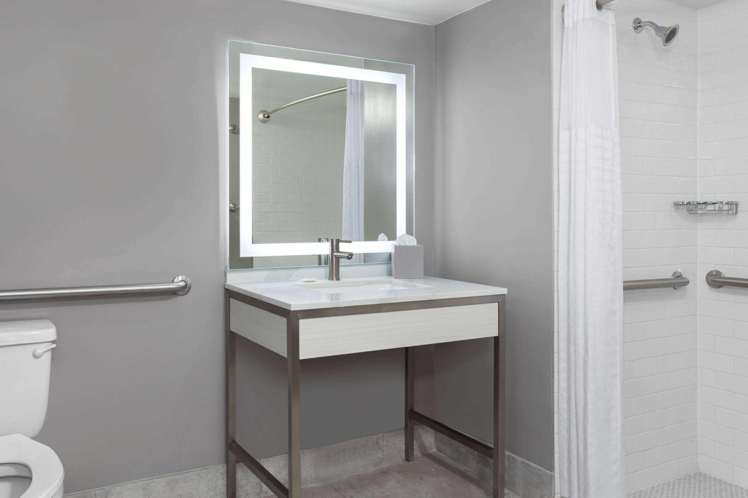 Days-Inn by Wyndham Baltimore Northwest - Property Image 24
