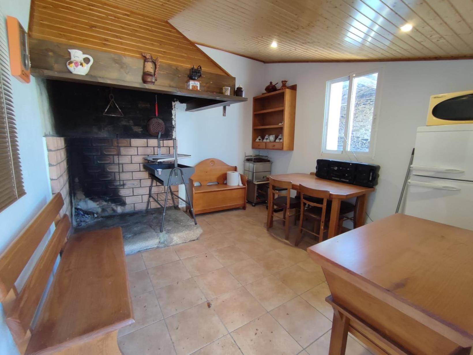 CASA DAVID-con cuadras para caballos