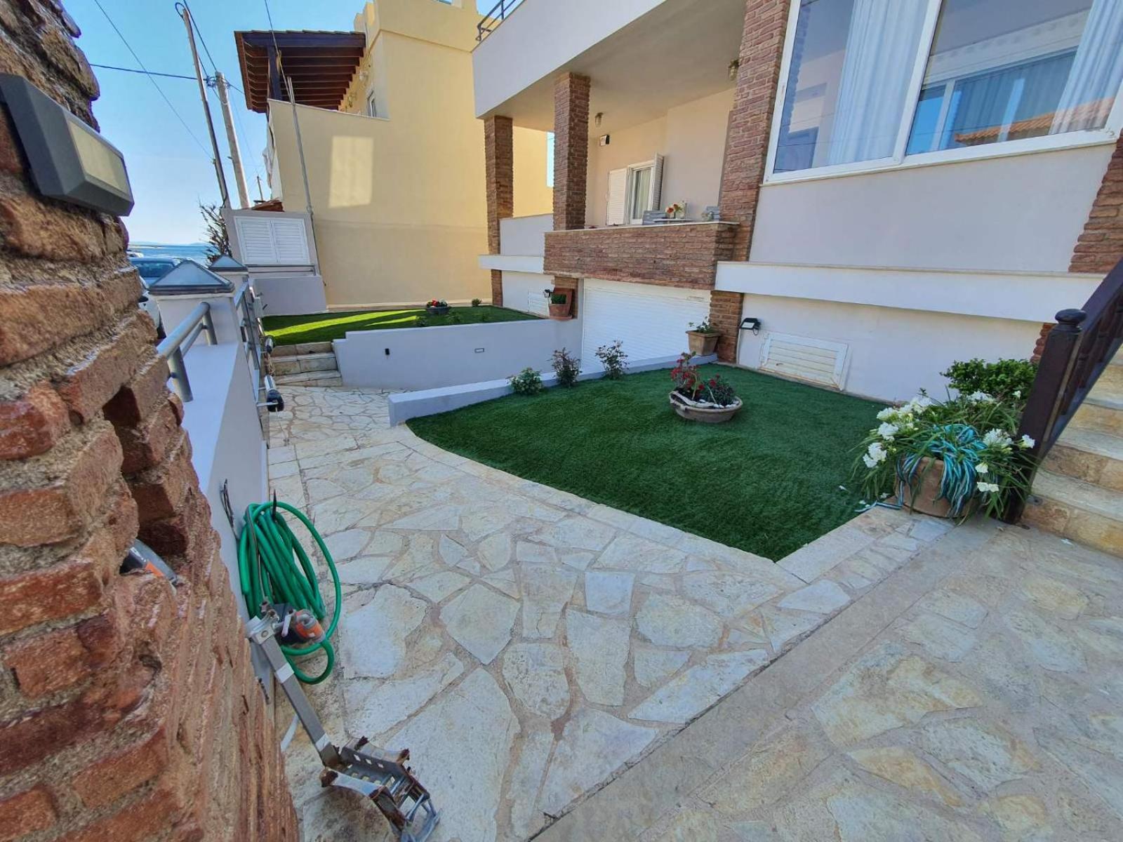 Surf House photo 2