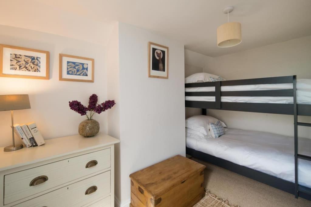 Lily Cottage